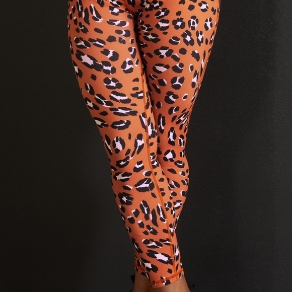 Fabletics Define PowerHold High-Waisted 7/8 Leopard Print Leggings Size 3X - Picture 5 of 16